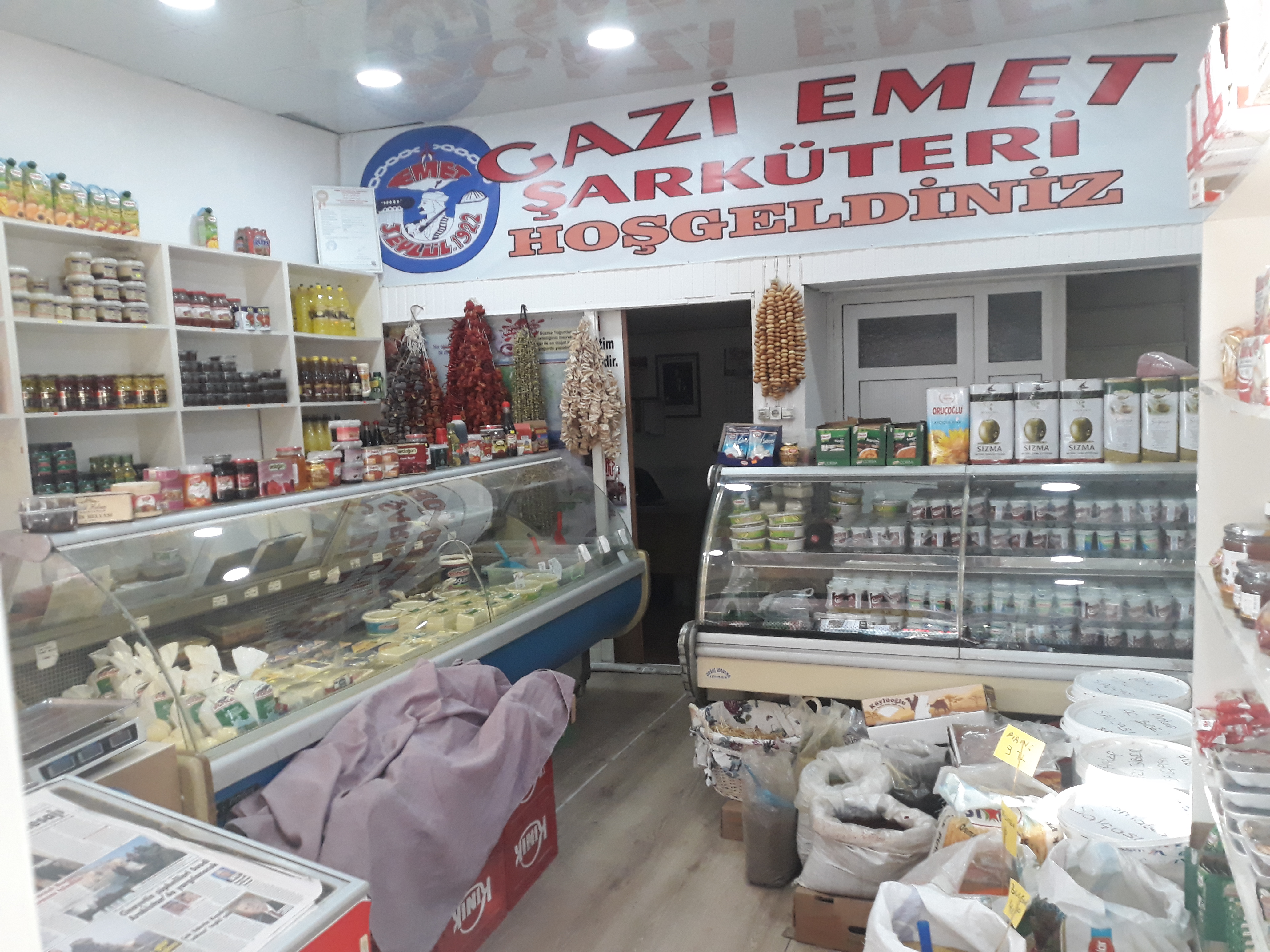 Gazi emet arkteri 