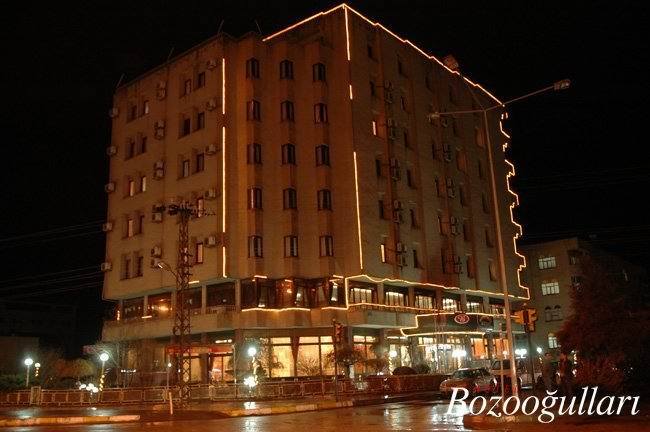 BOZOOULLARI HOTEL (BATMAN) 