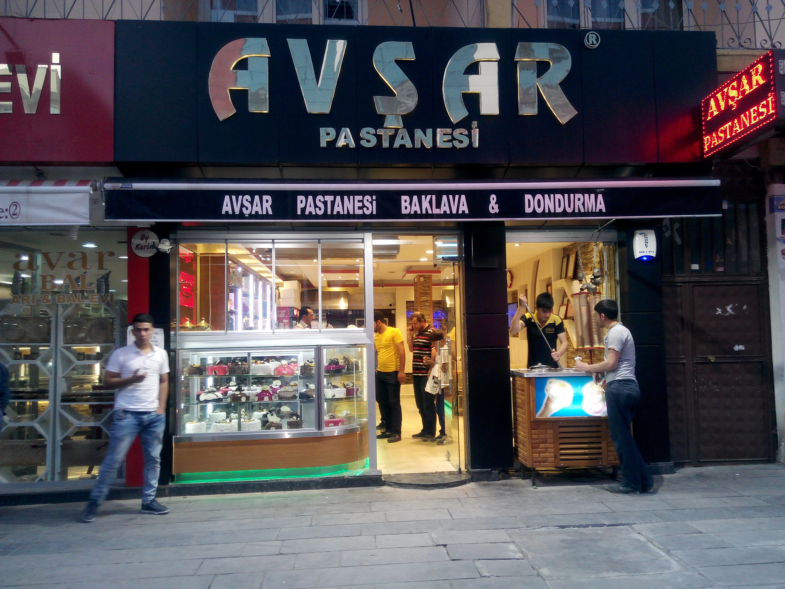 AVAR PASTANES 